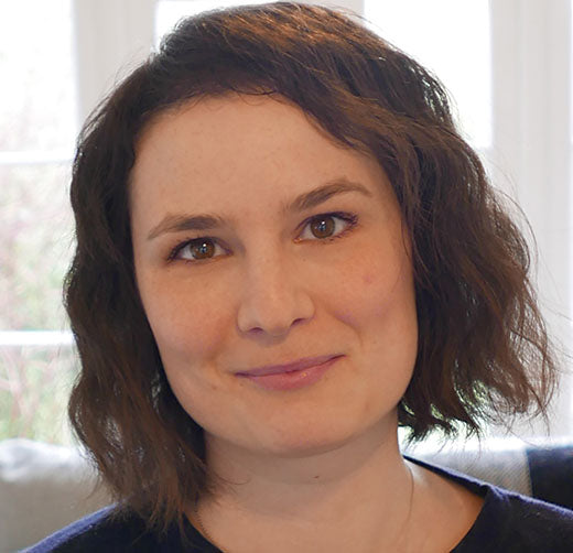 Författarporträtt Katya Balen