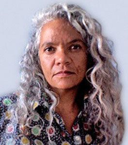 Författarporträtt Catherine Johnson