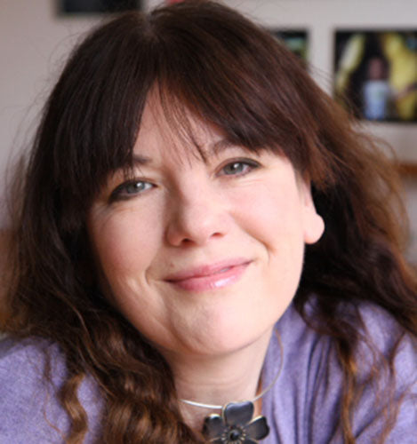 Författarporträtt Karen McCombie